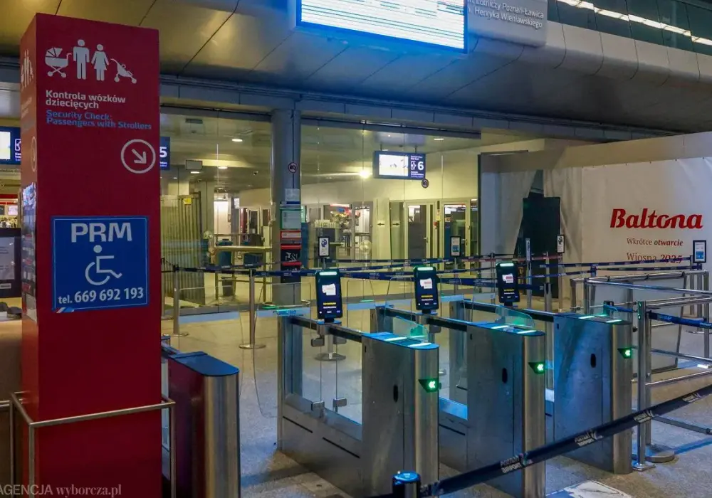 Ile trwa odprawa na lotnisku w Poznaniu? Uniknij opóźnień!