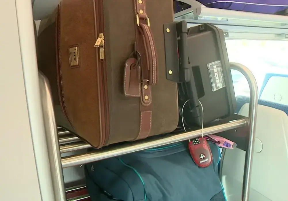 Gdzie bagaż w pociągu intercity? Odkryj najlepsze miejsca na bagaż