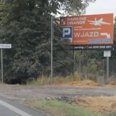 Ile kosztuje parking na lotnisku w Modlinie? Sprawdź najlepsze opcje