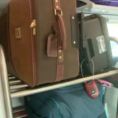 Gdzie bagaż w pociągu intercity? Odkryj najlepsze miejsca na bagaż