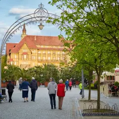 Co zwiedzić w Kudowie-Zdroju? Odkryj niezwykłe atrakcje i miejsca