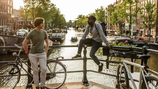 Co zwiedzić w Amsterdamie? Odkryj ukryte skarby i atrakcje!