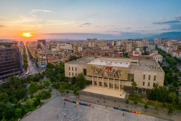 Tirana - co zobaczyć podczas pierwszej wizyty w stolicy Albanii?