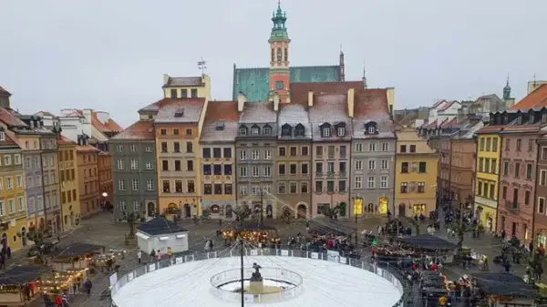 Co zwiedzić w Warszawie zimą? Odkryj magiczne atrakcje i wydarzenia